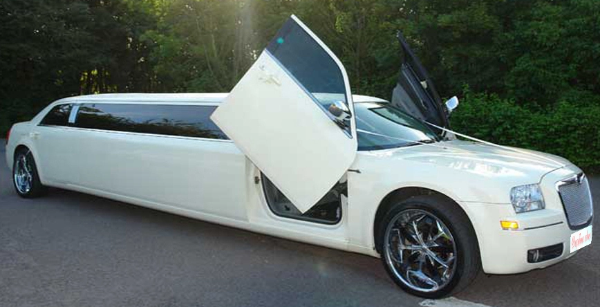 Аренда машин с водителем - компания Свадебные авто в Москве: Для влюбленных, Бизнес класс, Водитель , Прокат, Свадьба, Аренда,