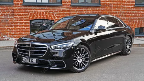 АРЕНДА АВТОМОБИЛЕЙ С ВОДИТЕЛЕМ  в  Москве