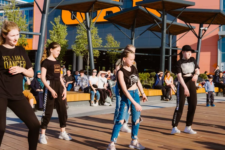 Школа танцев Global Dance University на Серова в Екатеринбурге: Танцы, Зал, Хореография, Школа танцев, Растяжка, Хип-хоп,