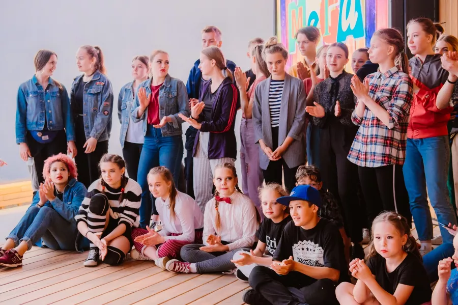 Школа танцев Global Dance University на Серова в Екатеринбурге: Танцы, Зал, Хореография, Школа танцев, Растяжка, Хип-хоп,
