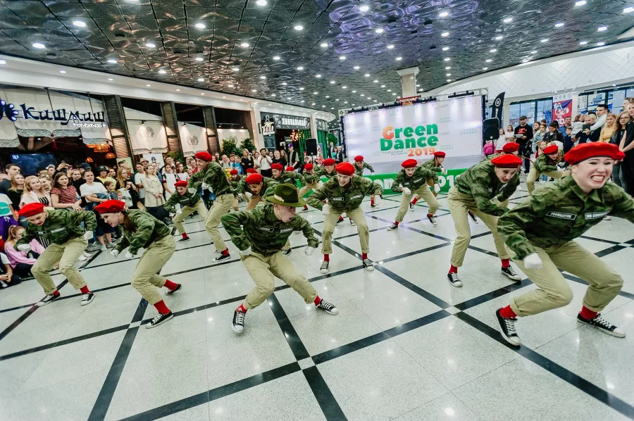 Школа танцев Global Dance University на Академике Бардина в Екатеринбурге: Танцы, Зал, Хореография, Школа танцев, Растяжка, Хип-хоп,