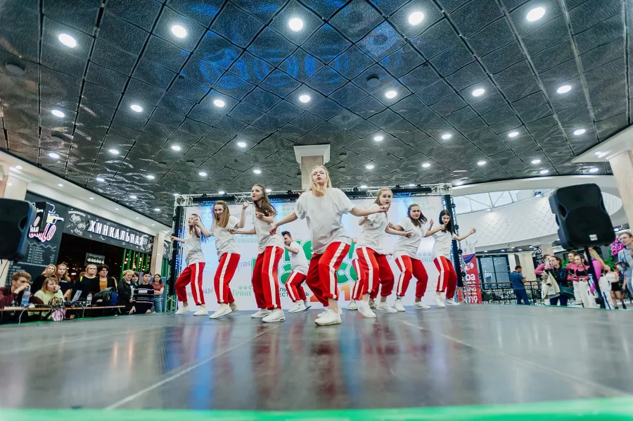 Школа танцев Global Dance University на Академике Бардина в Екатеринбурге: Танцы, Зал, Хореография, Школа танцев, Растяжка, Хип-хоп,