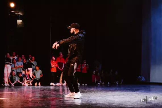 Школа танцев "Global Dance University" на Краснолесья