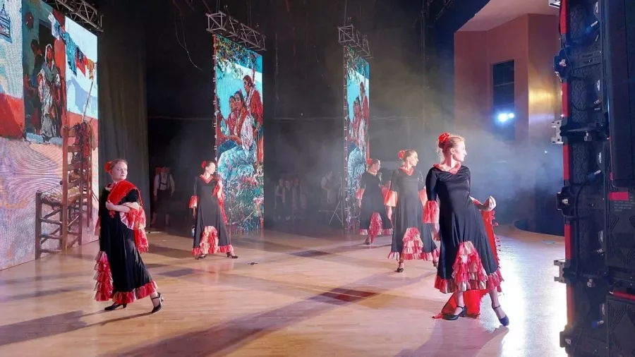 Школа танцев My Dance Online на Большакова в Екатеринбурге: Танцы, Зал, Хореография, Школа танцев, Балет, Растяжка,