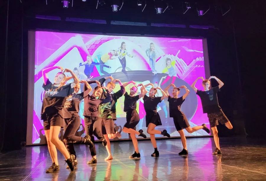 Студия современного танца Апельсин на Красных Героев в Екатеринбурге: Спорт, Танцы, Зал, Хореография, Растяжка, Школа,