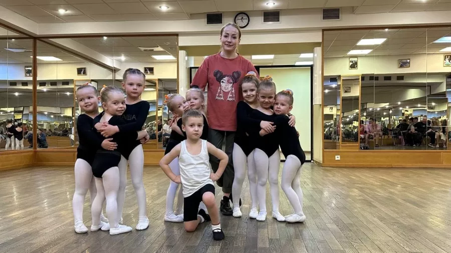 Студия современного танца Апельсин на Красных Героев в Екатеринбурге: Спорт, Танцы, Зал, Хореография, Растяжка, Школа,