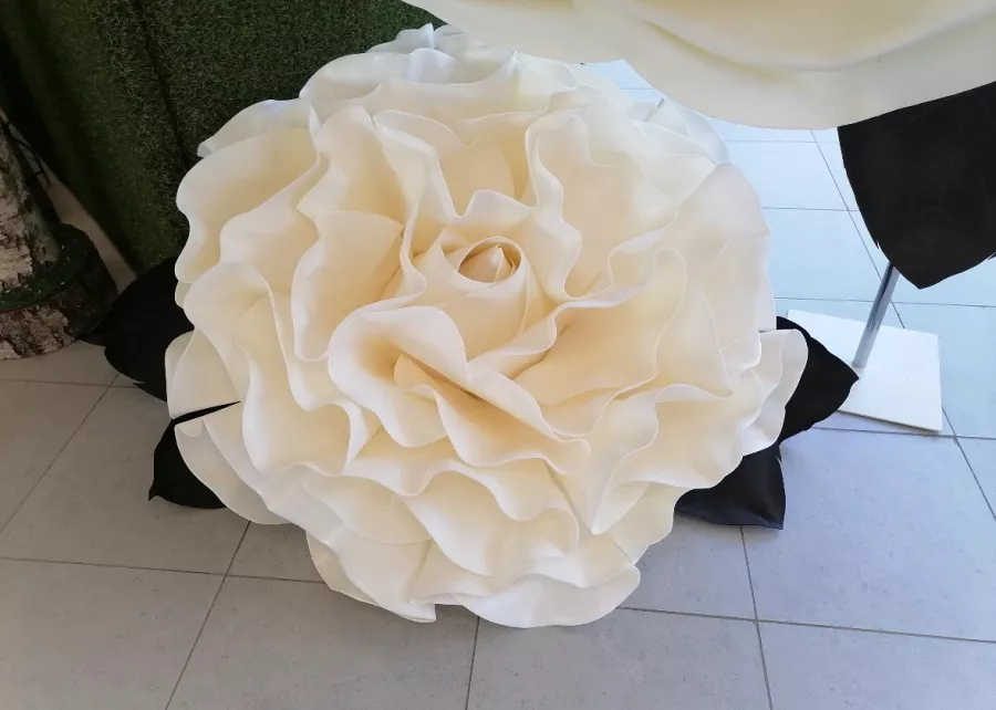 Мастерская больших цветов lindadecor39 в Калининграде: Украшения , Свадебный декор, Гигантские цветы, Декор, Интерьер, Подарок, Для влюбленных,