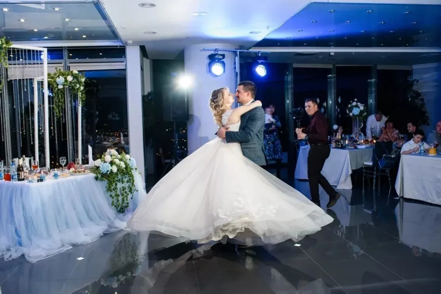 Школа танцев Hive Dance Centre в Екатеринбурге: Танцы, Зал, Хореография, Школа танцев, Балет, Растяжка,