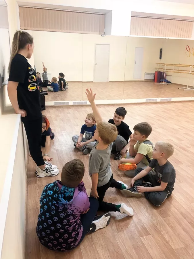 Школа танцев Hive Dance Centre в Екатеринбурге: Танцы, Зал, Хореография, Школа танцев, Балет, Растяжка,
