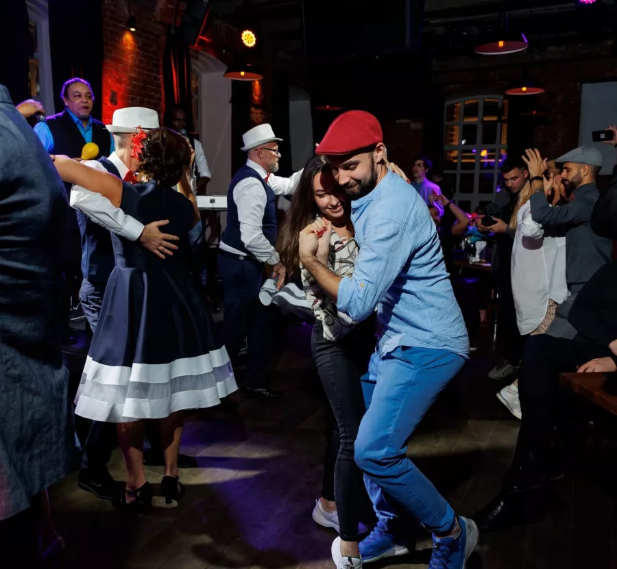 Школа танцев Salsa сubana Ekb в Екатеринбурге: Танцы, Зал, Хореография, Школа танцев, Бачата, Растяжка,