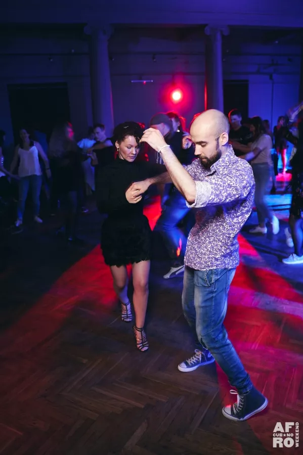 Школа танцев Salsa сubana Ekb в Екатеринбурге: Танцы, Зал, Хореография, Школа танцев, Бачата, Растяжка,