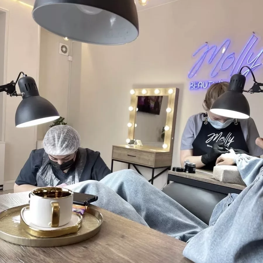Салон красоты Molly beauty bar в Чите: Депиляция, Маникюр, Педикюр, Укладка, Макияж, Красота,