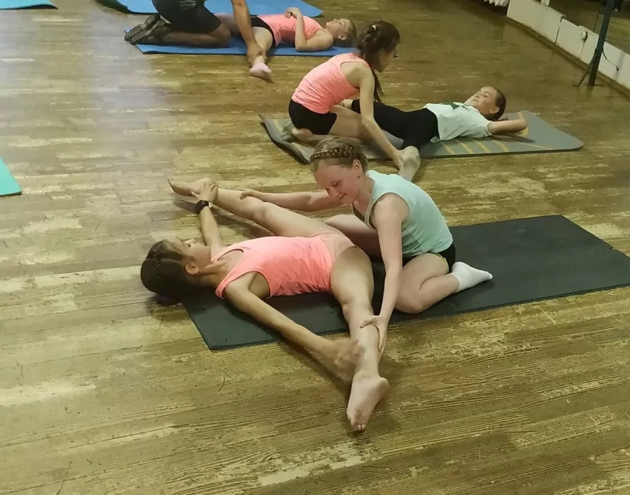 Школа танцев Страйк в Смоленске: Спорт, Танцы, Зал, Хореография, Растяжка, Школа, Детям,