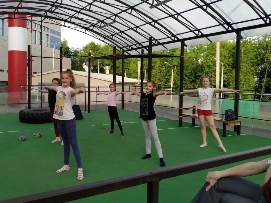 Школа танцев Страйк в Смоленске: Спорт, Танцы, Зал, Хореография, Растяжка, Школа, Детям,