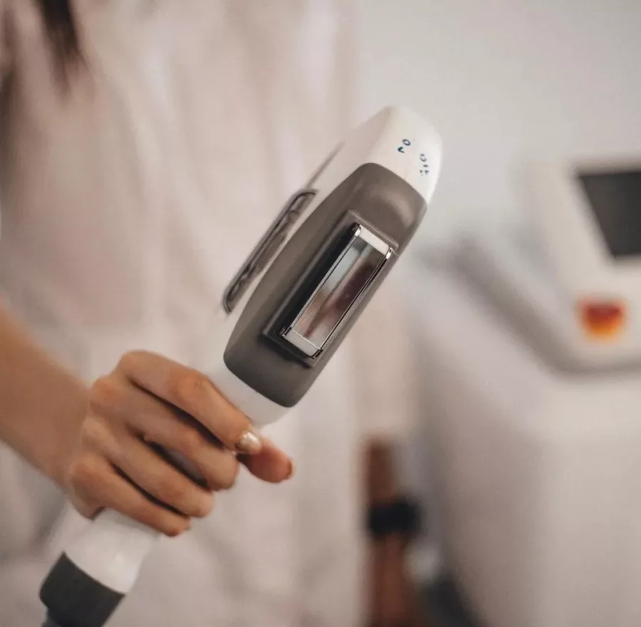 Салон красоты Gloss Laser в Чите: Маникюр, Педикюр, Укладка, Косметология, Депиляция , Макияж,