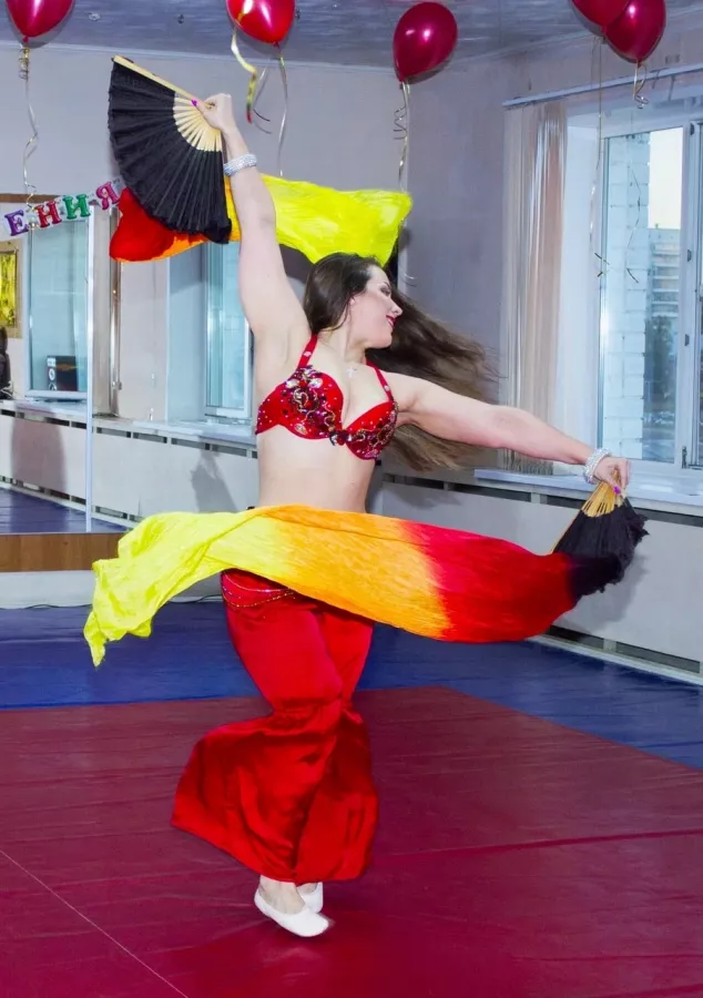 Клуб Восточный стиль на Мамина-Сибиряка в Екатеринбурге: Танцы, Зал, Хореография, Йога, Растяжка, Бокс, Школа, Детям,