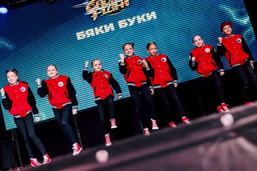 Школа танцев E-dance studio на Вильгельма де Геннина в Екатеринбурге: Танцы, Зал, Хореография, Школа танцев, Растяжка, Хип-хоп,
