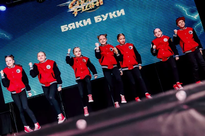 Школа танцев E-dance studio на Вильгельма де Геннина  в  Екатеринбурге