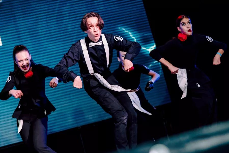 Школа танцев E-dance studio на Вильгельма де Геннина в Екатеринбурге: Танцы, Зал, Хореография, Школа танцев, Растяжка, Хип-хоп,