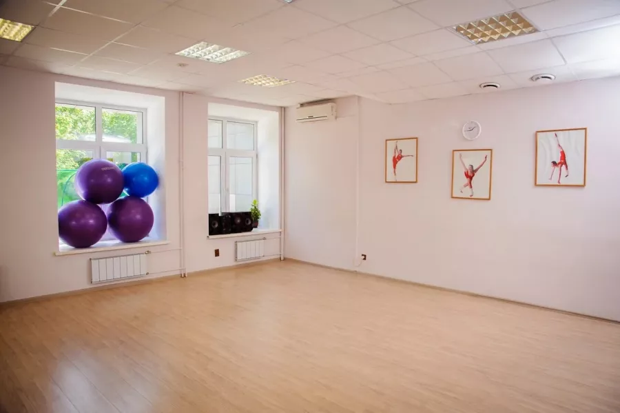 Студия фитнеса и танцев Хамелеон в Екатеринбурге: Танцы, Зал, Хореография, Растяжка, Школа, Детям,