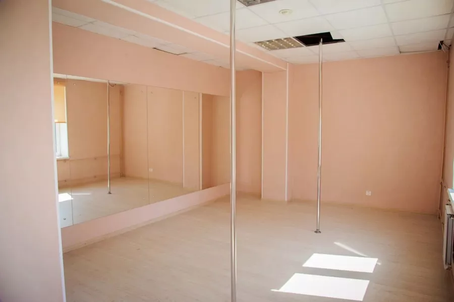 Студия фитнеса и танцев Хамелеон в Екатеринбурге: Танцы, Зал, Хореография, Растяжка, Школа, Детям,