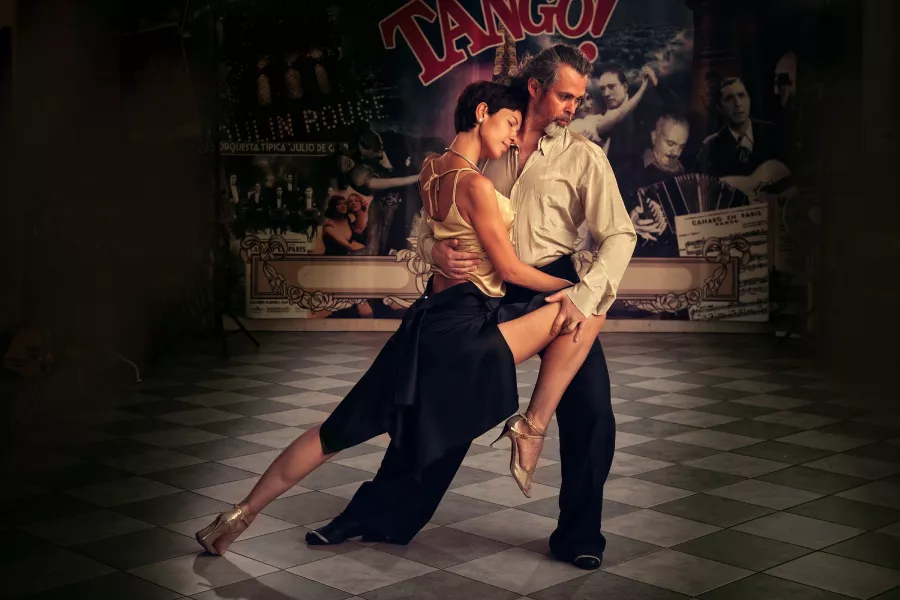 Танцевальный центр Фантазия на Технической в Екатеринбурге: Танцы, Зал, Хореография, Растяжка, Школа,