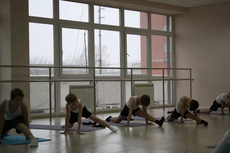 Танцевальный центр Фантазия на Технической в Екатеринбурге: Танцы, Зал, Хореография, Растяжка, Школа,