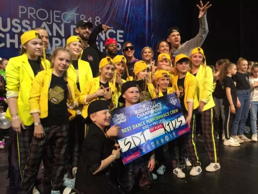 Школа танца InFinity на Инженерной в Екатеринбурге: Танцы, Зал, Хореография, Растяжка, Школа, Хип-хоп,