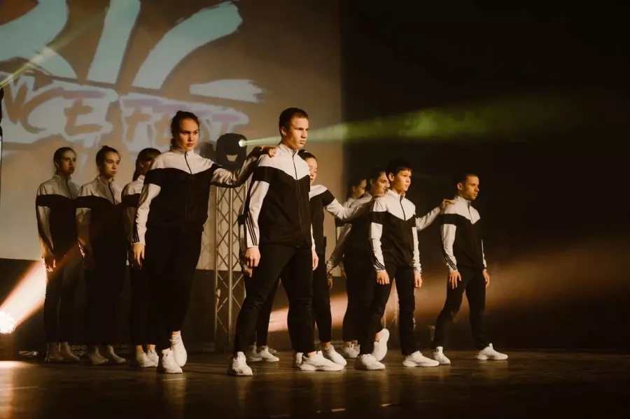 Школа танца InFinity на Инженерной в Екатеринбурге: Танцы, Зал, Хореография, Растяжка, Школа, Хип-хоп,