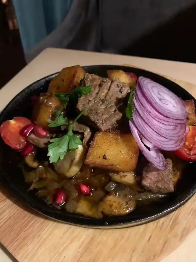 Ресторан Тифлис в Грозном: Еда, Традиционная кухня, Европейская кухня, Шведский стол, Вкусно, Ресторан, Бар, Доставка, Кафе,