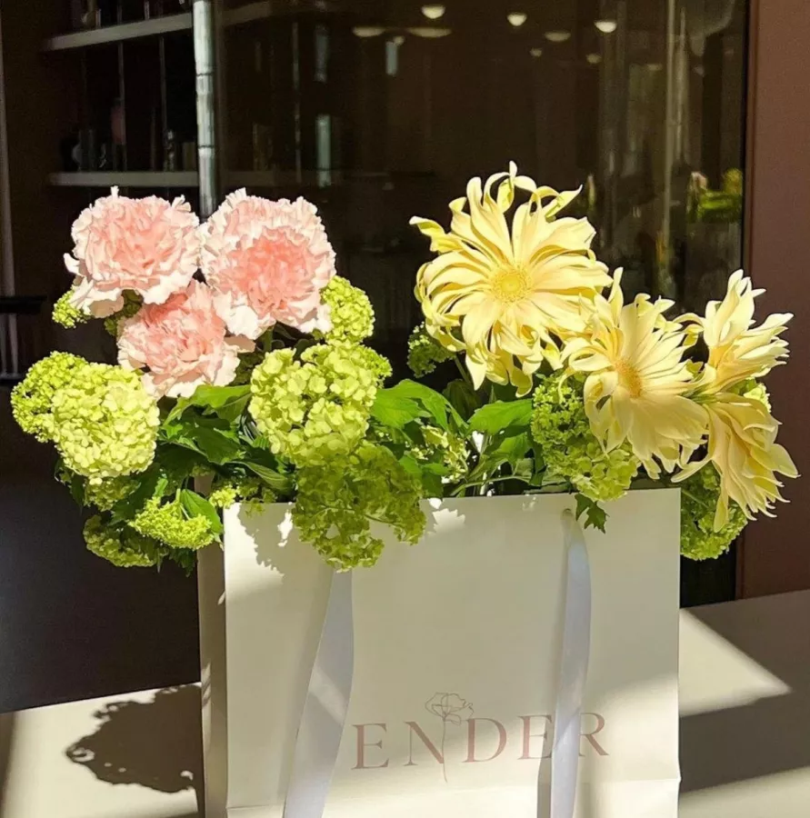 Цветочный бутик Tender flowers & decor в Калининграде: Свадебный букет , Цветочный магазин , Цветы, Флористика, Букет , Для влюбленных,