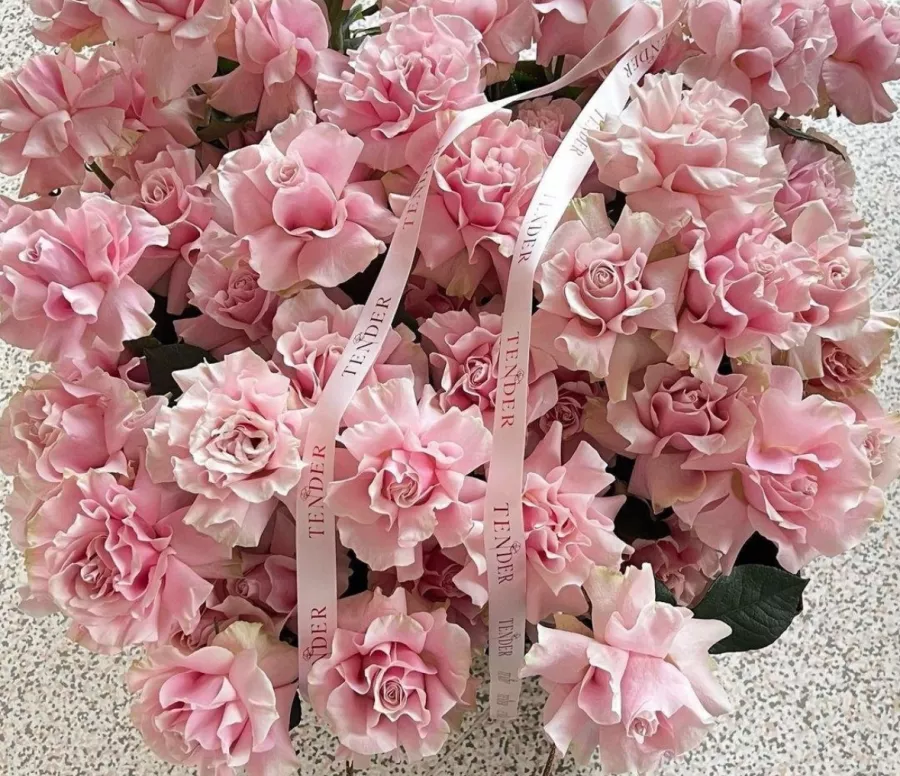 Цветочный бутик Tender flowers & decor в Калининграде: Свадебный букет , Цветочный магазин , Цветы, Флористика, Букет , Для влюбленных,