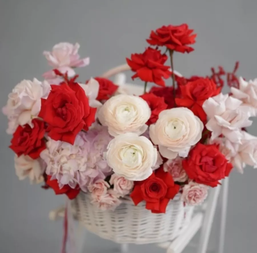 Цветочный бутик Tender flowers & decor в Калининграде: Свадебный букет , Цветочный магазин , Цветы, Флористика, Букет , Для влюбленных,