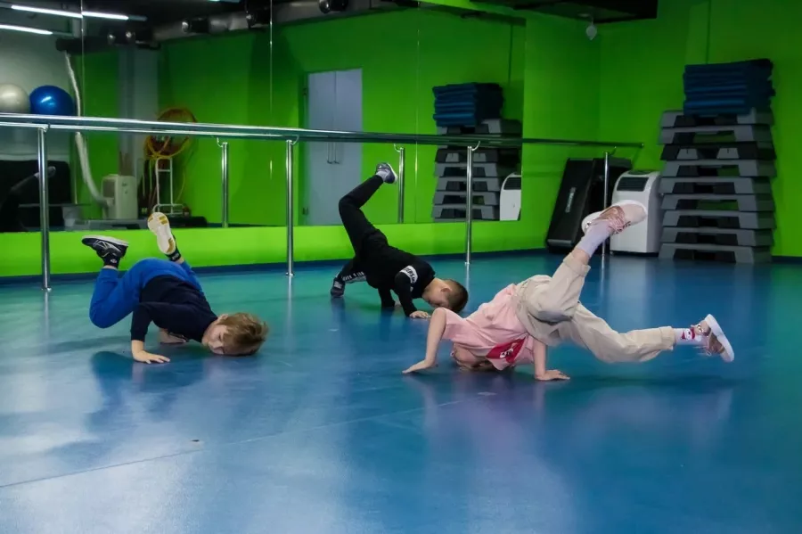Студия танцев Dance Valet в Екатеринбурге: Танцы, Зал, Хореография, Школа танцев, Дети, Растяжка,