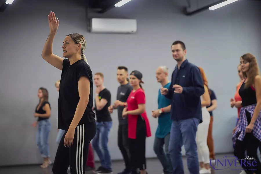 Школа танцев Kizomba Universe в Екатеринбурге: Танцы, Зал, Хореография, Школа танцев, Парные танцы, Растяжка,