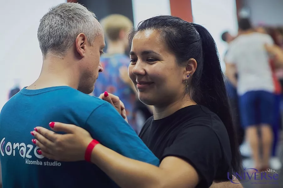 Школа танцев Kizomba Universe в Екатеринбурге: Танцы, Зал, Хореография, Школа танцев, Парные танцы, Растяжка,