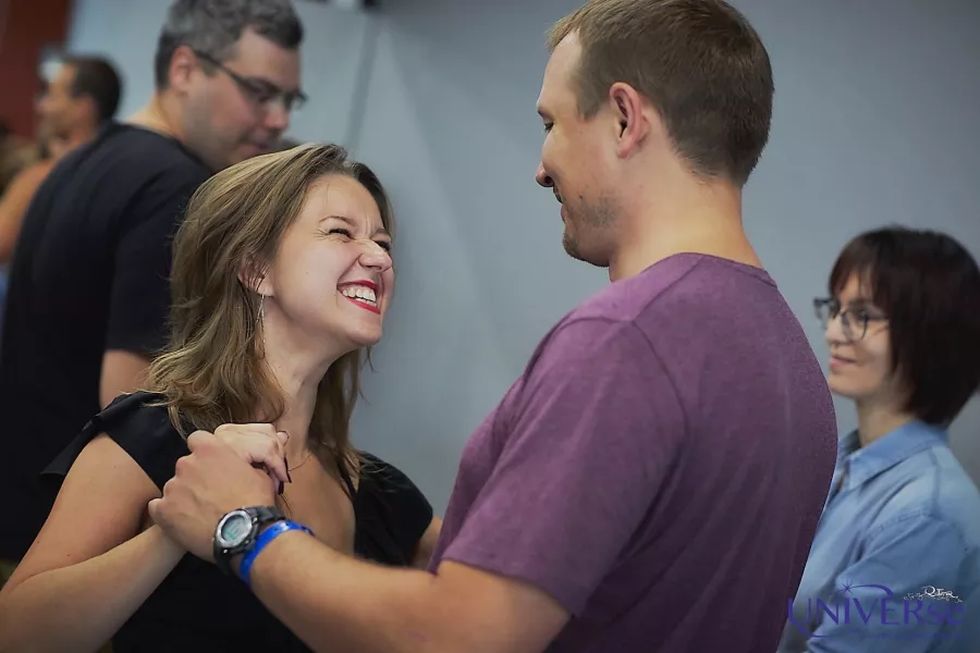 Школа танцев Kizomba Universe в Екатеринбурге: Танцы, Зал, Хореография, Школа танцев, Парные танцы, Растяжка,