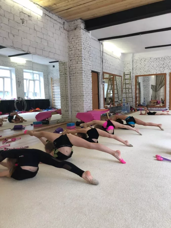 Школа художественной гимнастики и пилона LOFT в Екатеринбурге: Танцы, Зал, Хореография, Школа танцев, Гимнастика, Растяжка,