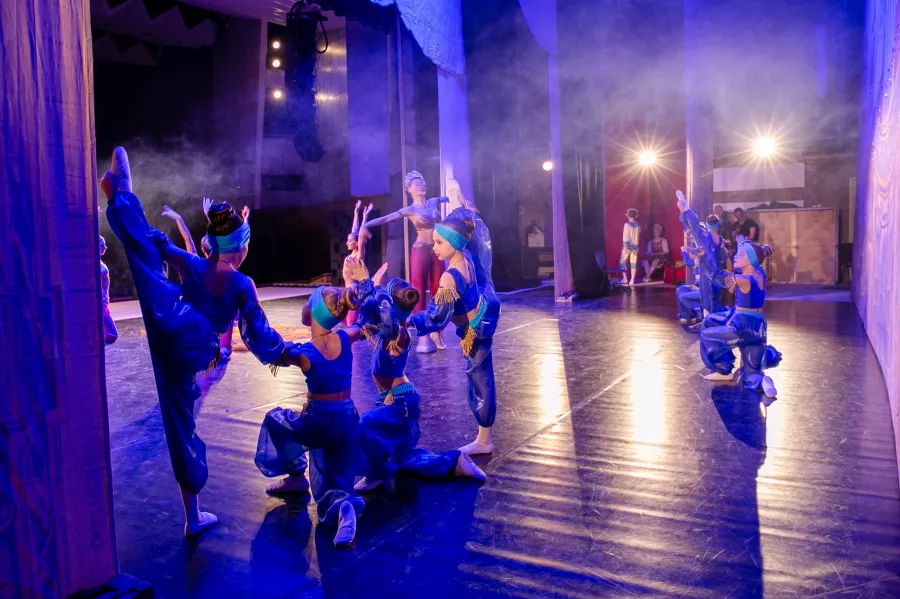 Школа танцев Русский балет на Краснолесье в Екатеринбурге: Спорт, Танцы, Зал, Хореография, Балет, Растяжка, Школа,