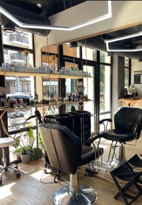 Студия красоты Anima beauty space в Красной Поляне: Детская стрижка, Плетение кос, Женская стрижка, Чистка лица, Пилинги, Мужская стрижка,