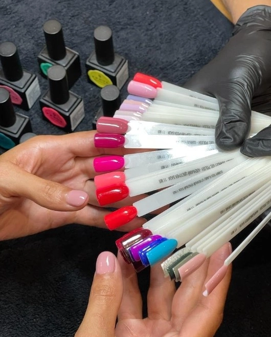 Студия красоты Anima beauty space в Красной Поляне: Детская стрижка, Плетение кос, Женская стрижка, Чистка лица, Пилинги, Мужская стрижка,