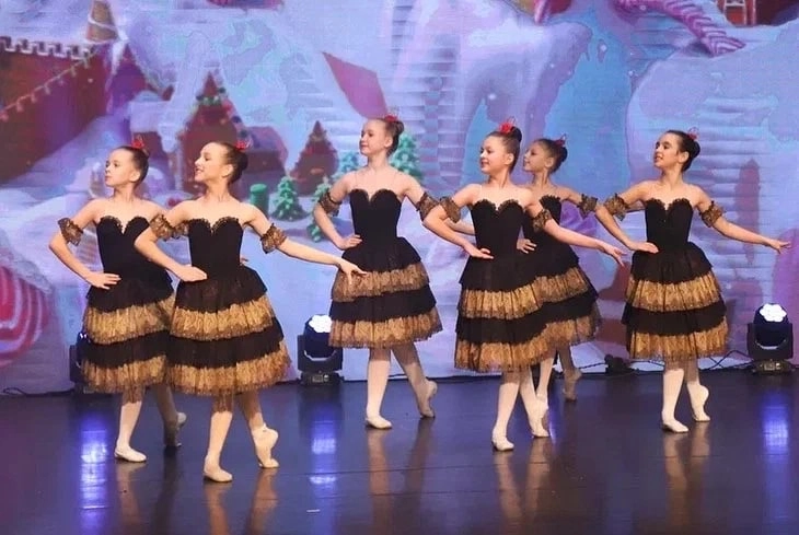 Школа хореографии Триумф на Анатолия Мехренцевой в Екатеринбурге: Танцы, Зал, Хореография, Балет, Растяжка, Школа,