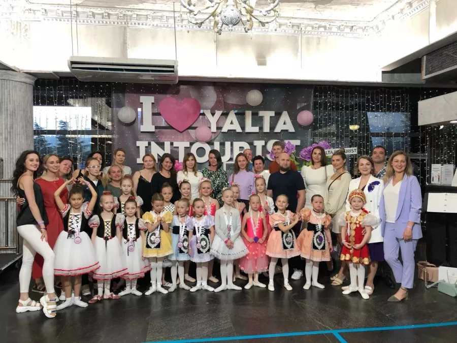 Детская школа балета Lil Ballerine на Шейнкмана в Екатеринбурге: Танцы, Зал, Хореография, Балет, Растяжка, Школа,