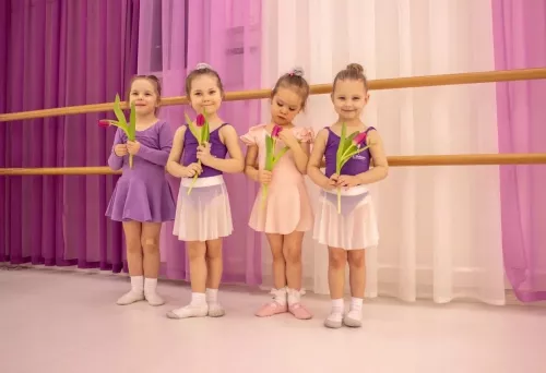 Детская школа балета Lil Ballerine на Ленина  в  Екатеринбурге