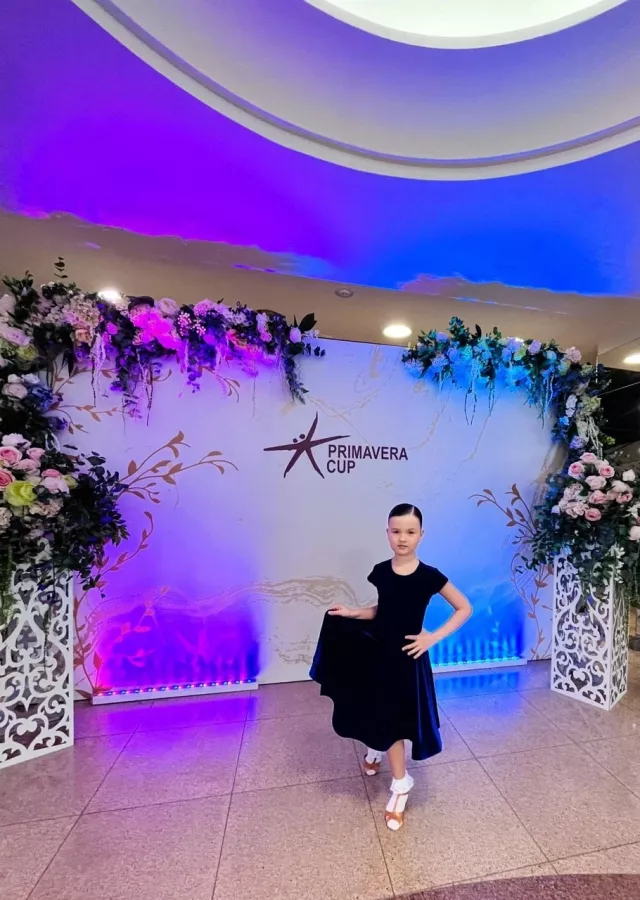 Спортивная школа АкадемСпорт на Евгения Савкова в Екатеринбурге: Танцы, Зал, Хореография, Школа танцев, Бальные танцы, Растяжка,
