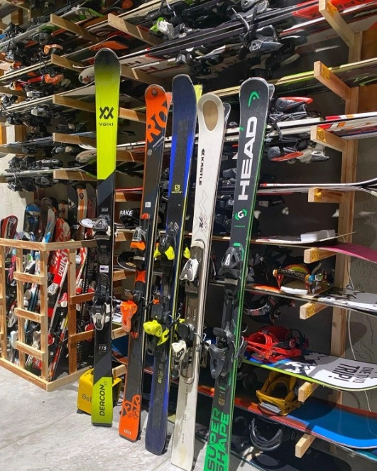 Служба проката Прокат 499  в Красной Поляне: Хобби, Лыжи, Сноуборд, Оплата картой, Прокат,