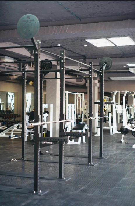 Фитнес-клуб Heavy metal fitness в Красной Поляне: Фитнес-бар, Спортзал, Кроссфит, Йога,