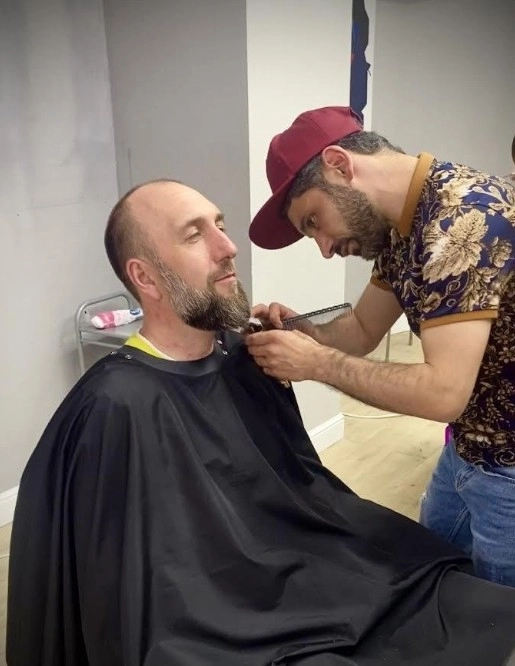 Студия красоты Hair style By Karenovich в Красной Поляне: Детская стрижка, Женская стрижка, Wi-Fi, Парикмахерская, Мужская стрижка,