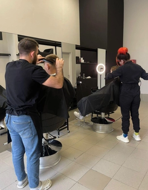 Парикмахерская Sari House of Beauty в Красной Поляне: Оплата картой, Парикмахерская, Ногтевые студии, Салон красоты,