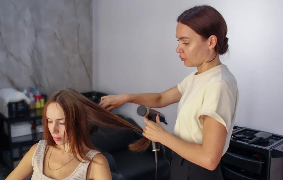 Парикмахерская Snega beauty bar в Красной Поляне: Детская стрижка, Женская стрижка , Вечерние прически, Мужская стрижка,